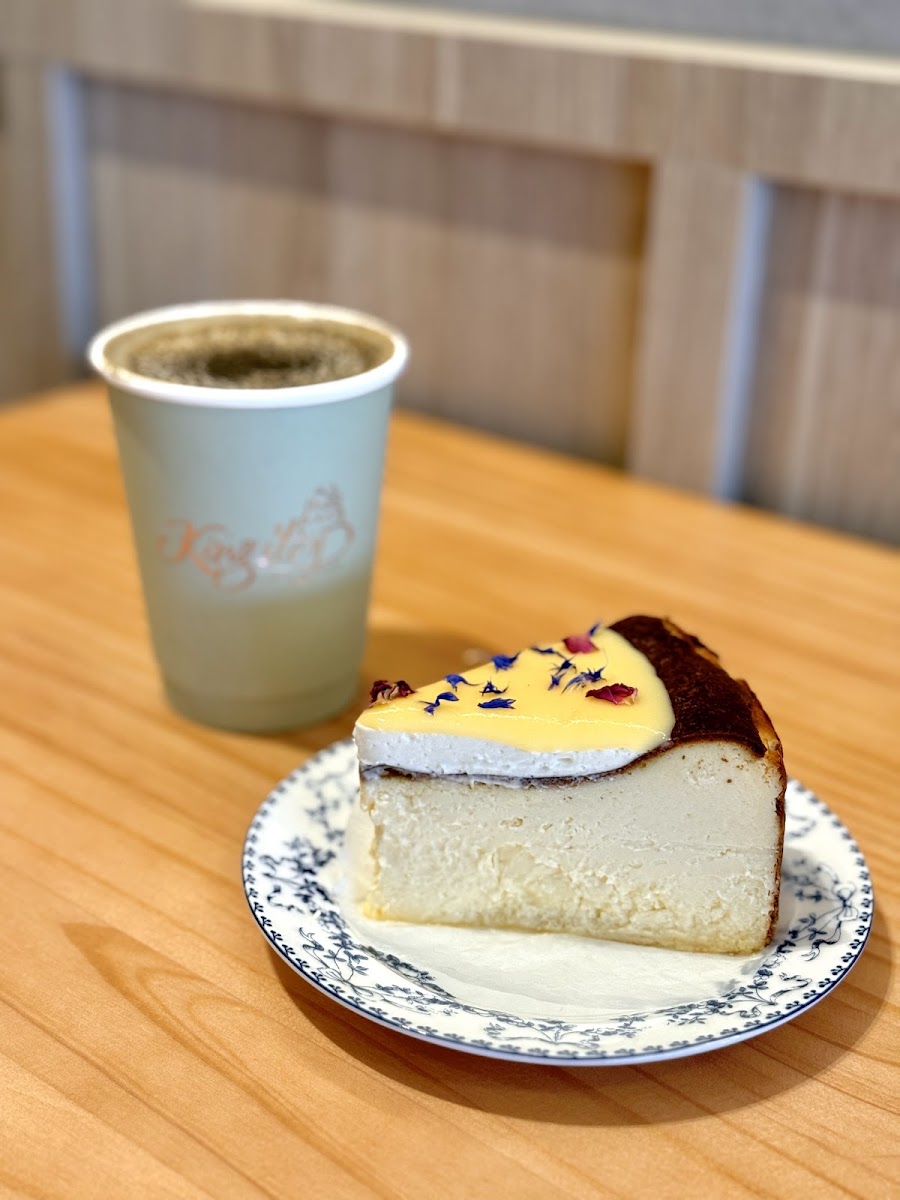 Kingsley Cakes and Cafe Photo 7