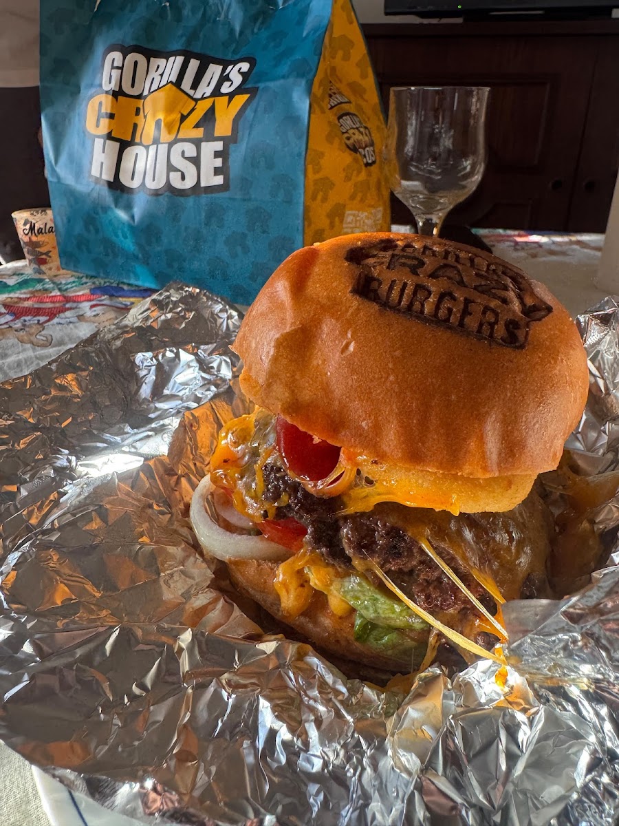 Gorilla’s Crazy Burgers - Mosilor Photo 3