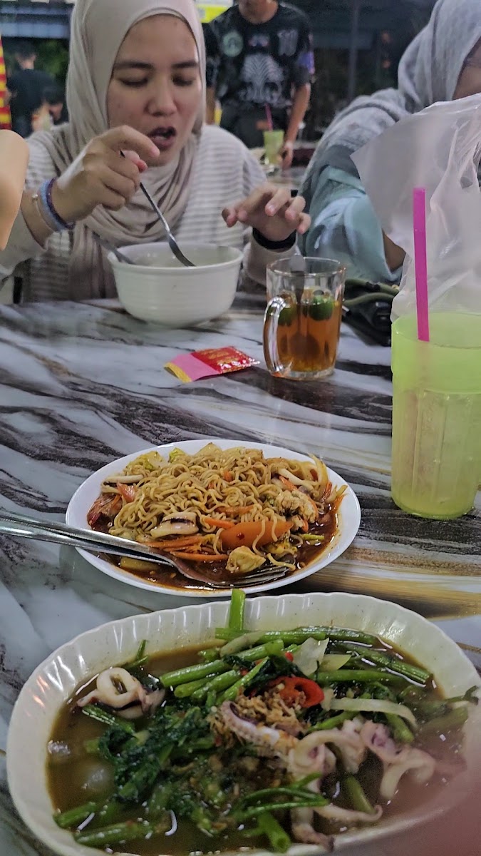Iqbal Tomyam Photo 2