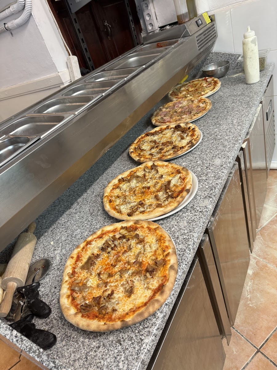 Restaurant Es Forn – Pizza i kebab Photo 2