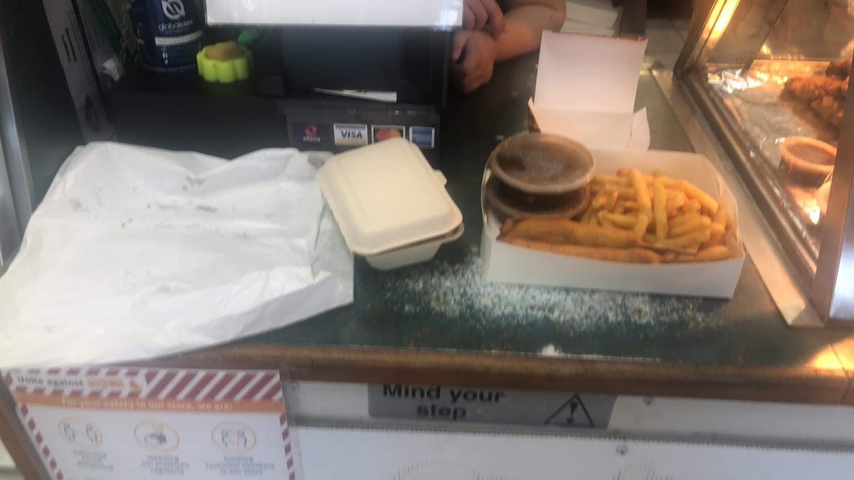 Poppy's Cafe Photo 9