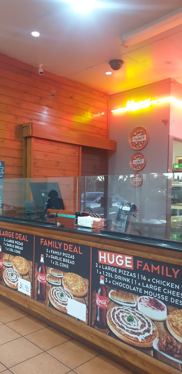 Avanti Pizza & Pasta Photo 4