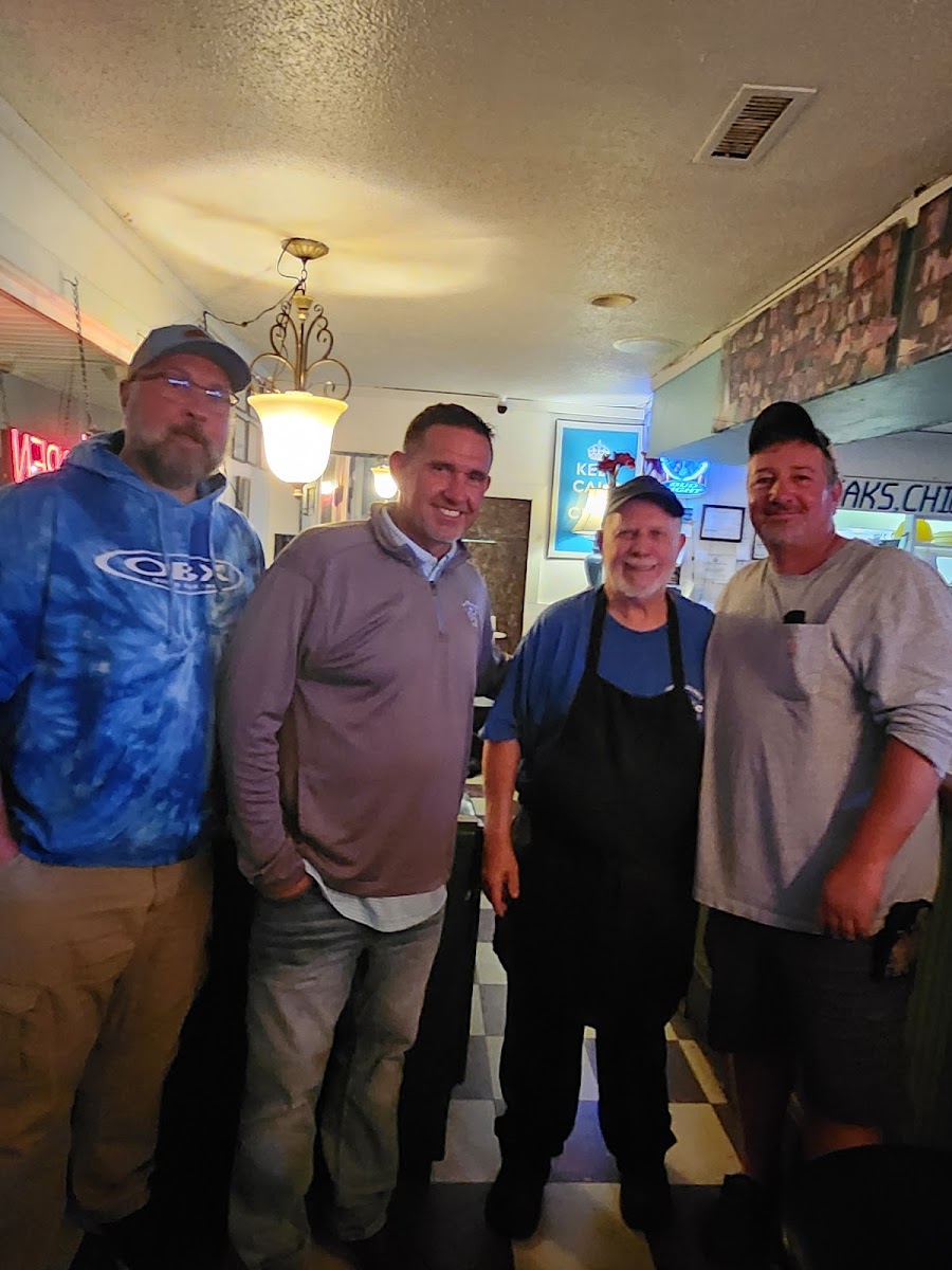 Hulas Bar and grill Photo 2