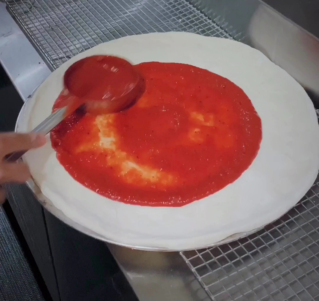 Miker Pizza Photo 2