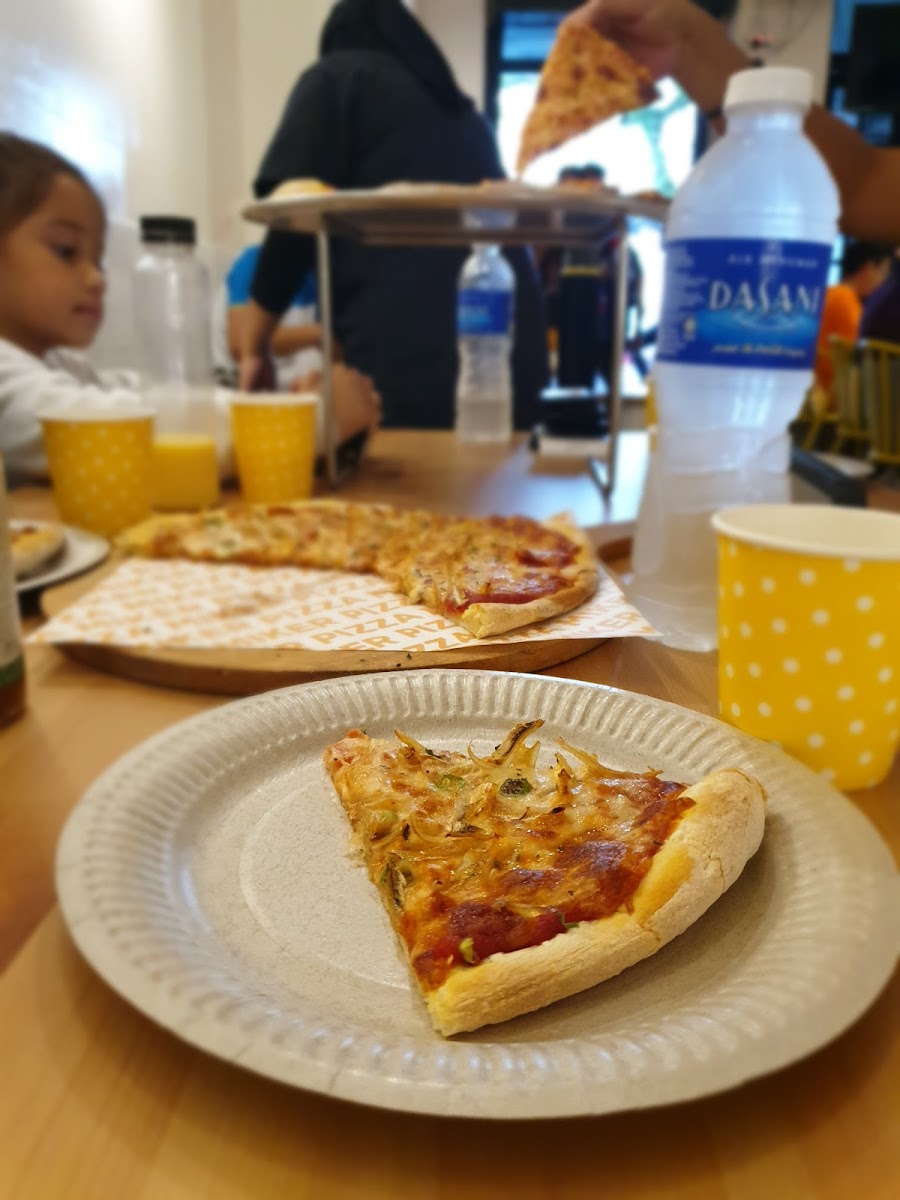 Miker Pizza Photo 9