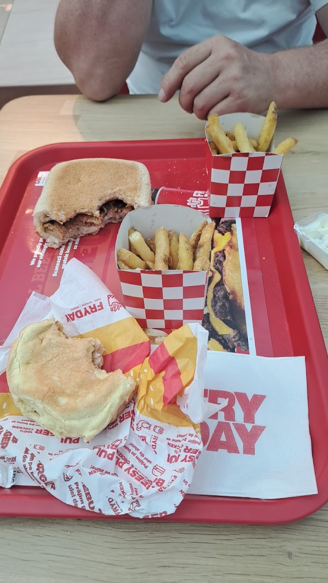 FRYDAY ORADEA Photo 9
