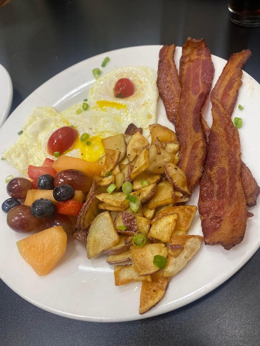 Angel's Breaksfast Bistro Photo 5