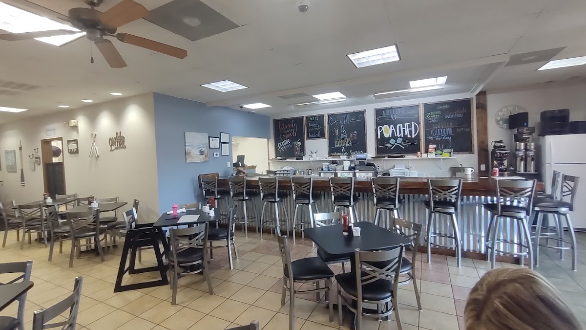 Angel's Breaksfast Bistro Photo 6