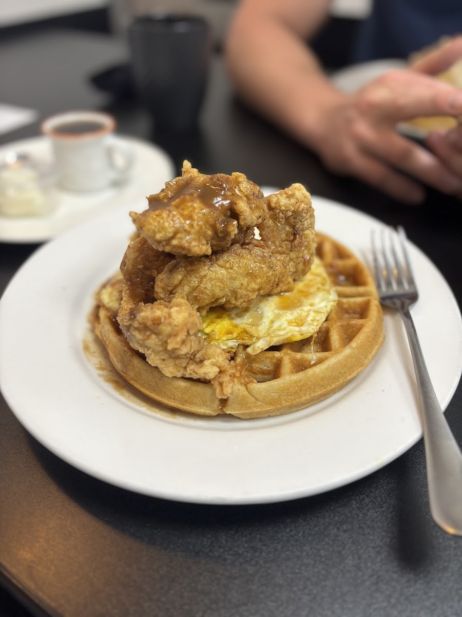 Angel's Breaksfast Bistro Photo 8