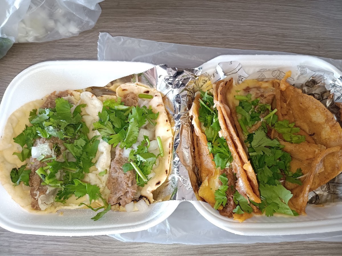 Los Fernandez, Birria y Barbacoa de Res Photo 4