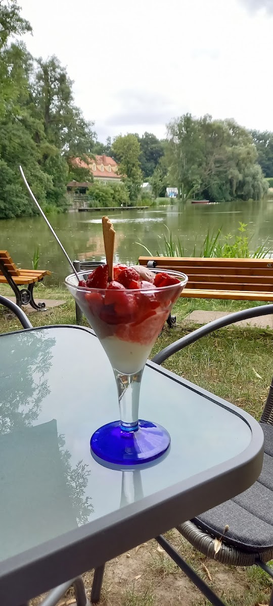 EISDIELE PFEFFERKUCHEN - Eis & Café am Schlossteich in Pulsnitz Photo 10