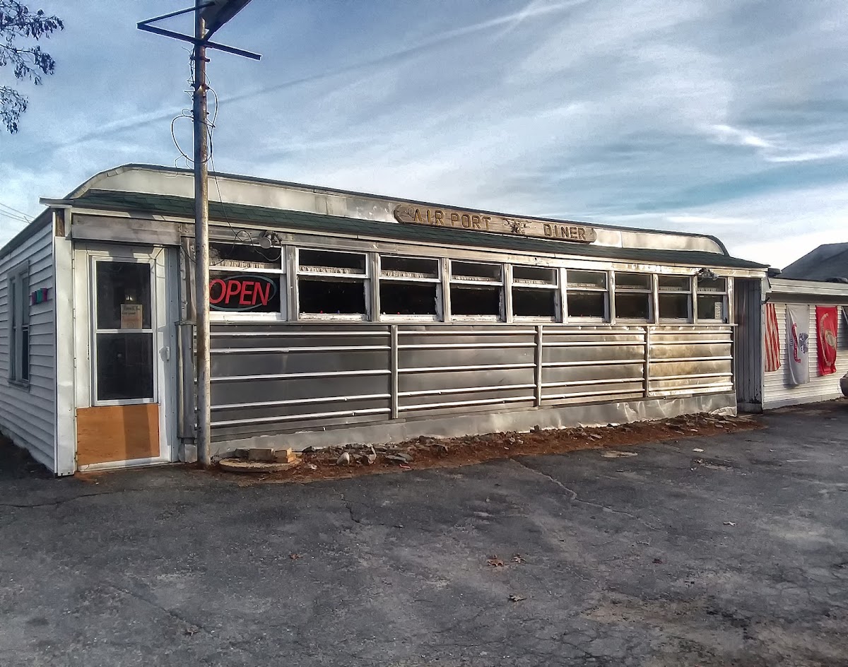 Shirley Airport Diner Photo 4