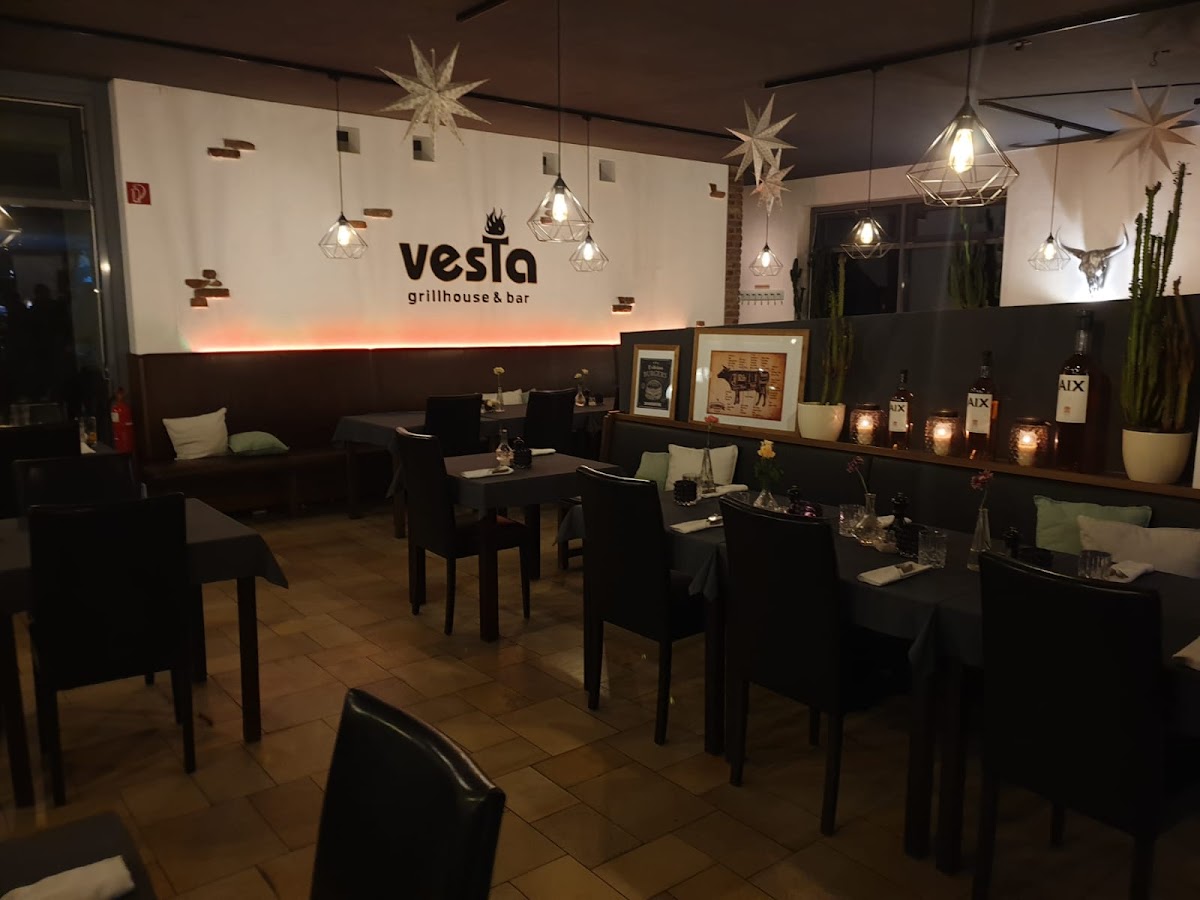 VesTa Grillhouse & Ouzerie Bar