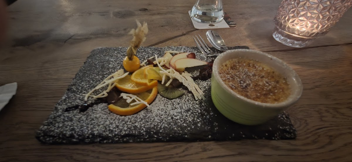 VesTa Grillhouse & Ouzerie Bar Photo 4