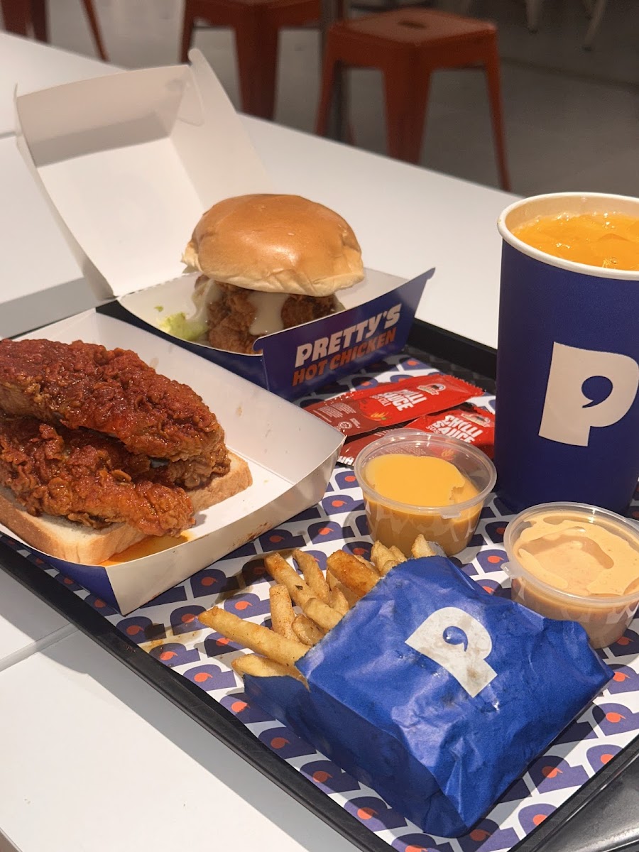 Pretty's Hot Chicken Damansara Uptown Photo 4