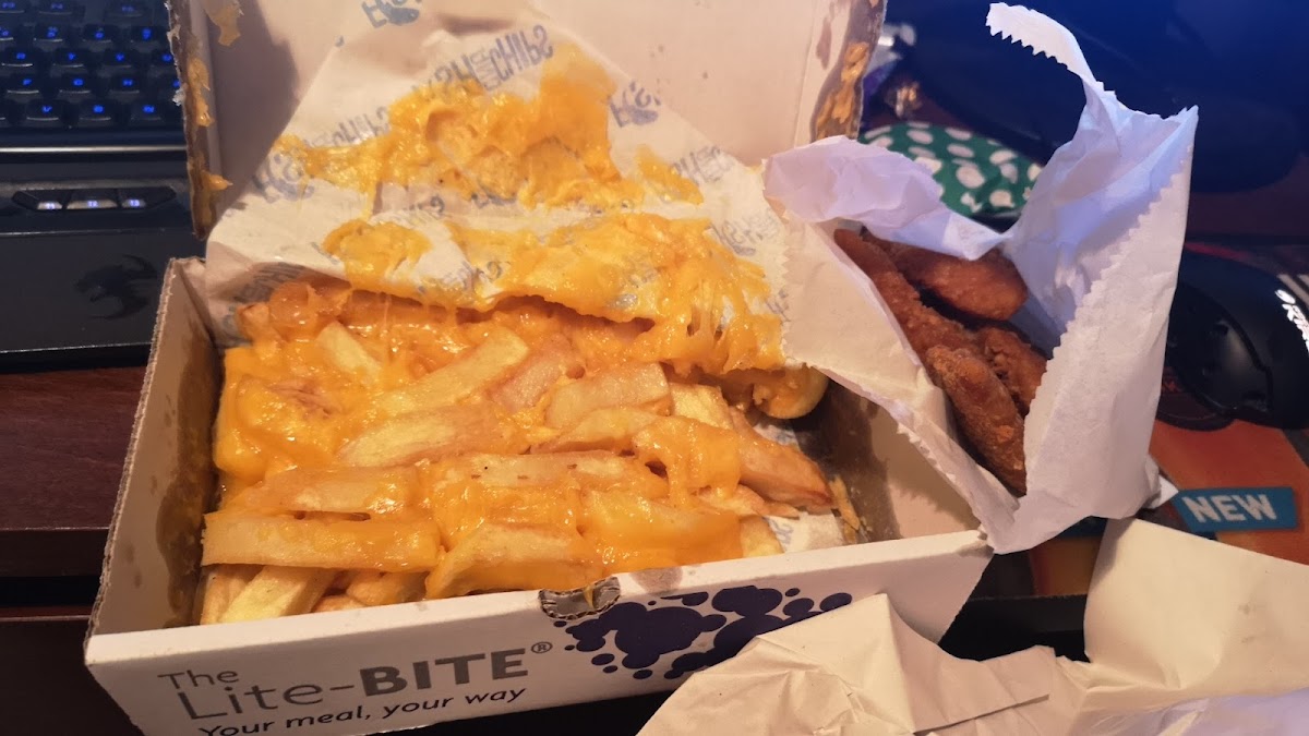 Simon's Fish & Chips Photo 6