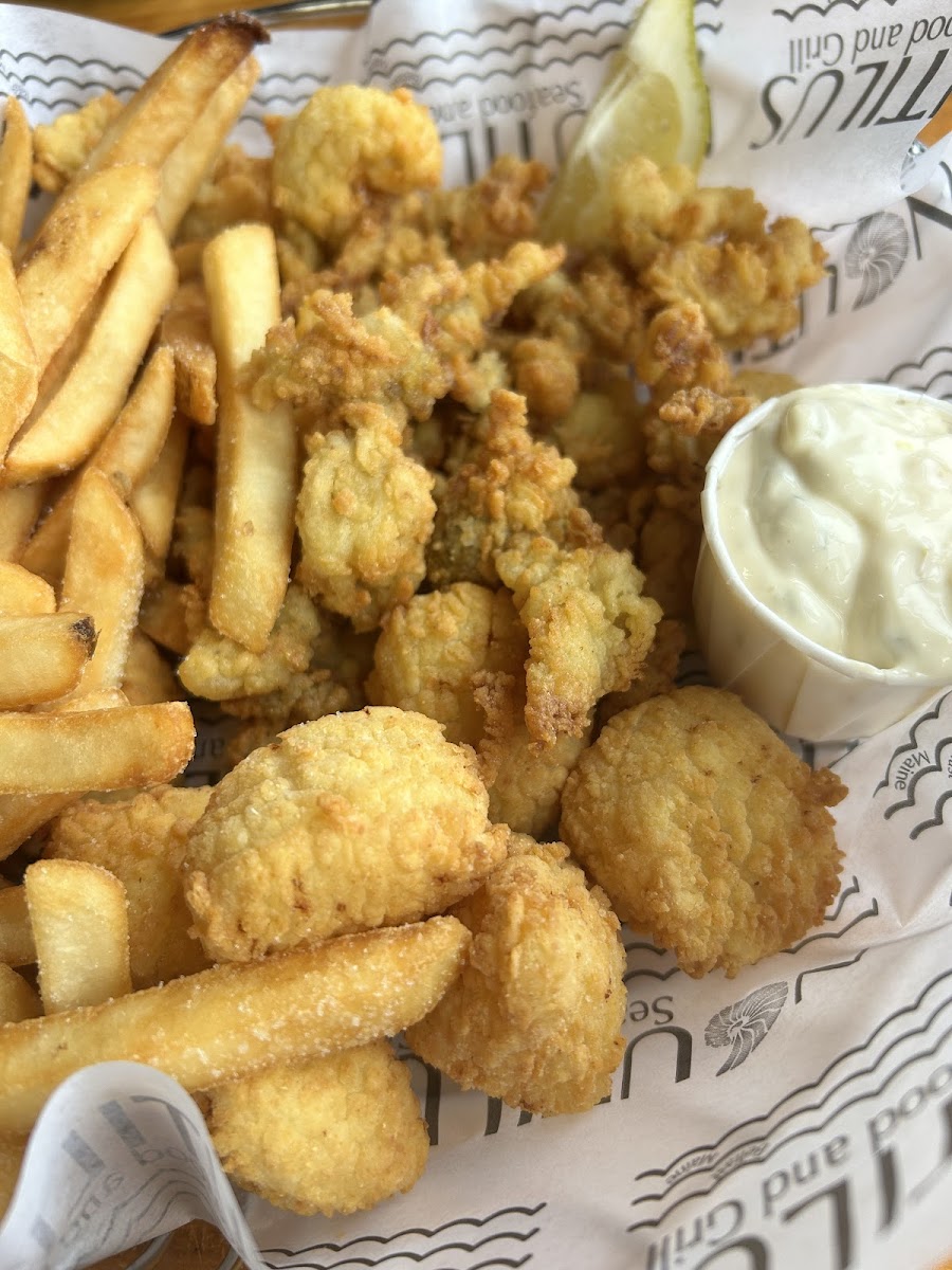 Nautilus Seafood & Grill Photo 4