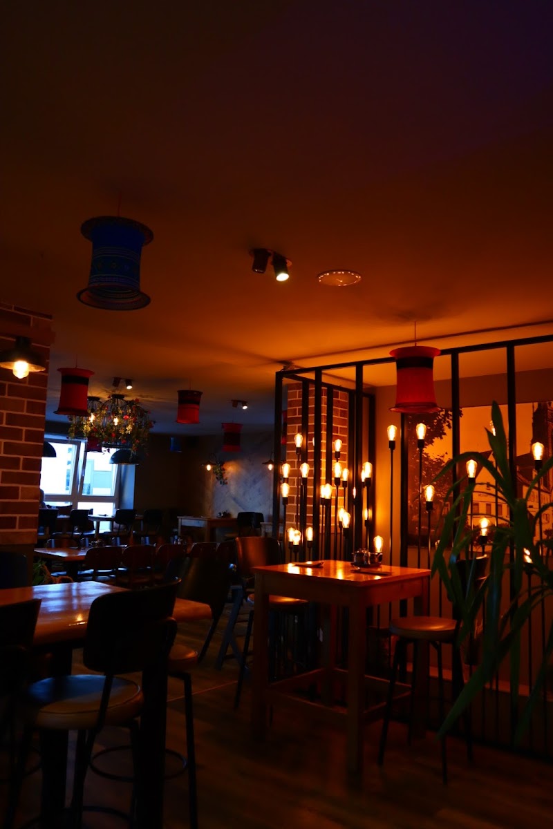 Vietnam Quan Asian Kitchen & Sushi