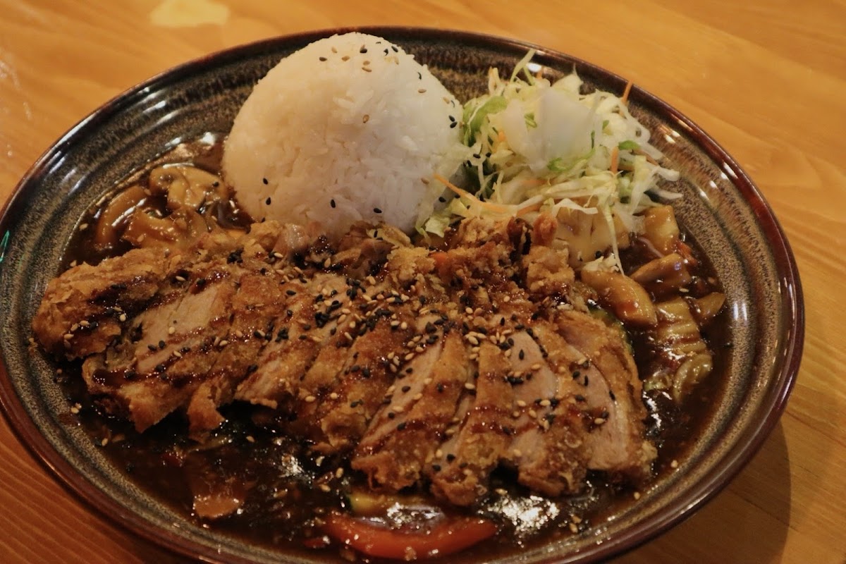 Vietnam Quan Asian Kitchen & Sushi Photo 6