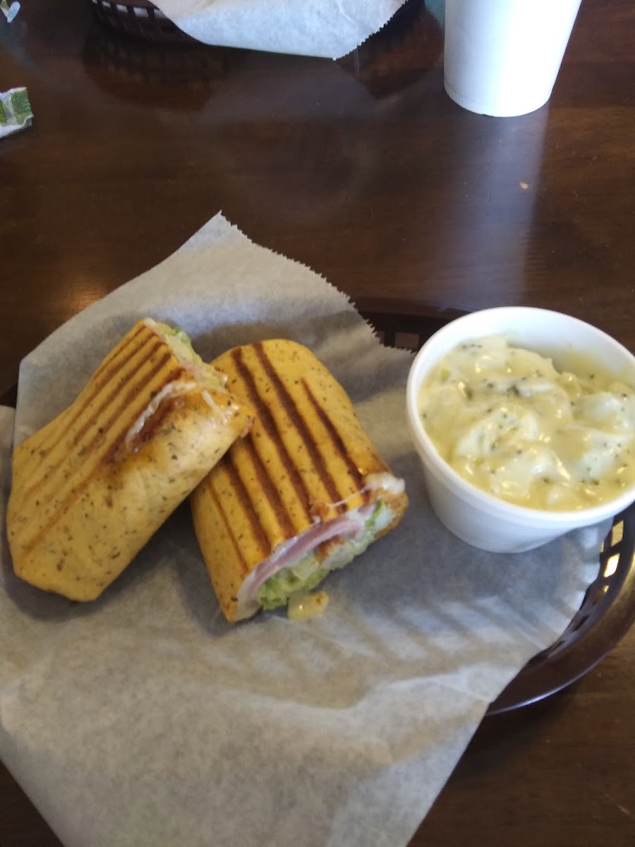 Downtown Cafe Photo 10