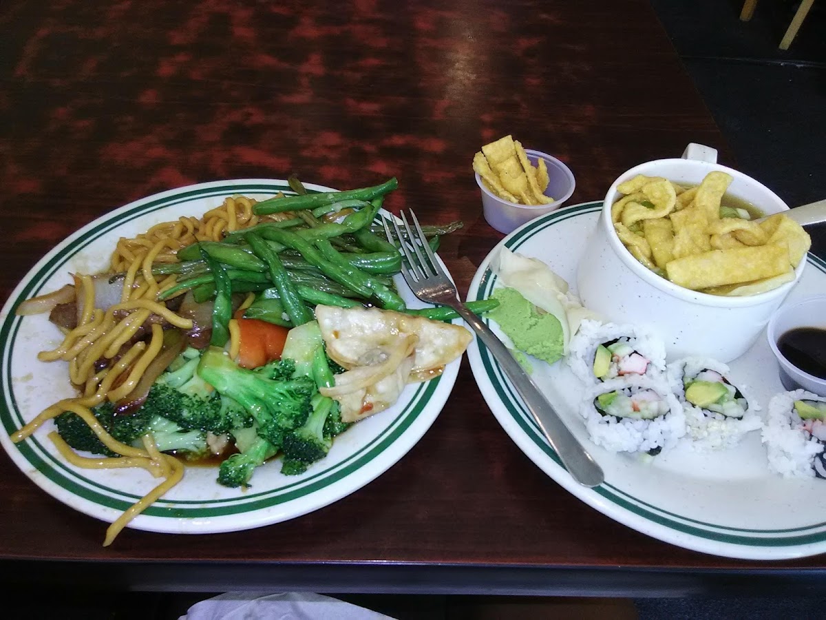 New Super Buffet Photo 8