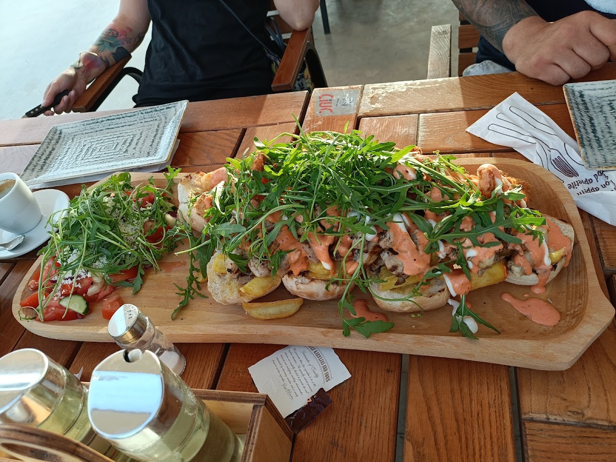 Casa Dan - GRILL Photo 6
