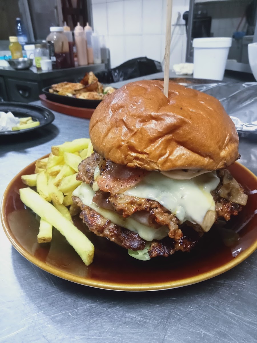 Tomahawks Restaurant Photo 10