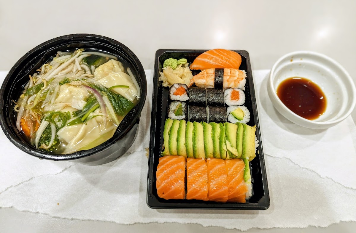 Asiatische Küche & Sushi Photo 3