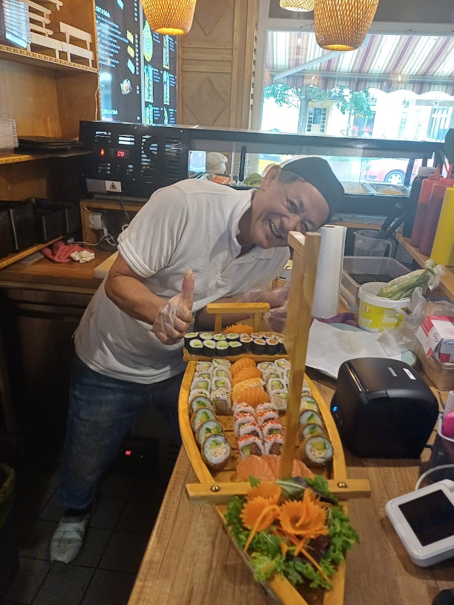 Asiatische Küche & Sushi Photo 5