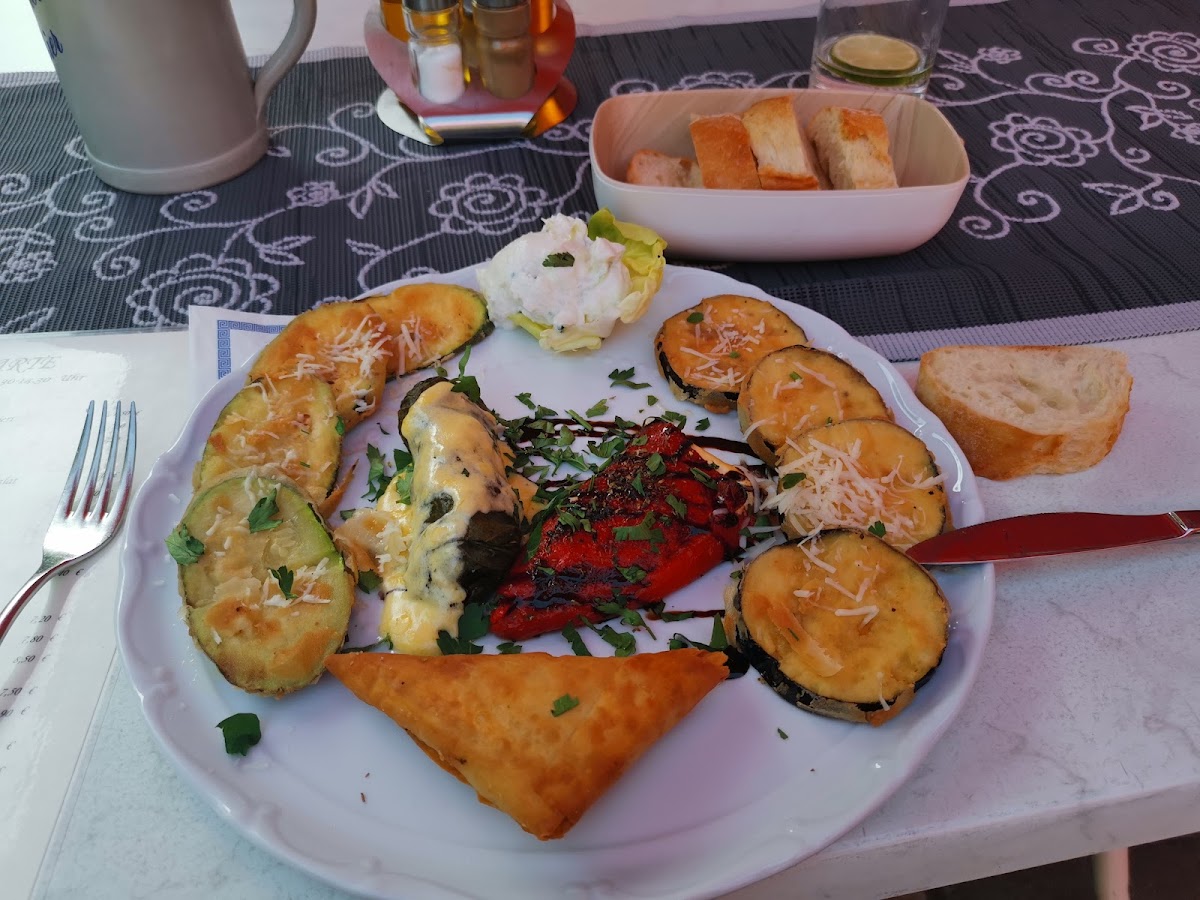 Samos Restaurant Photo 8