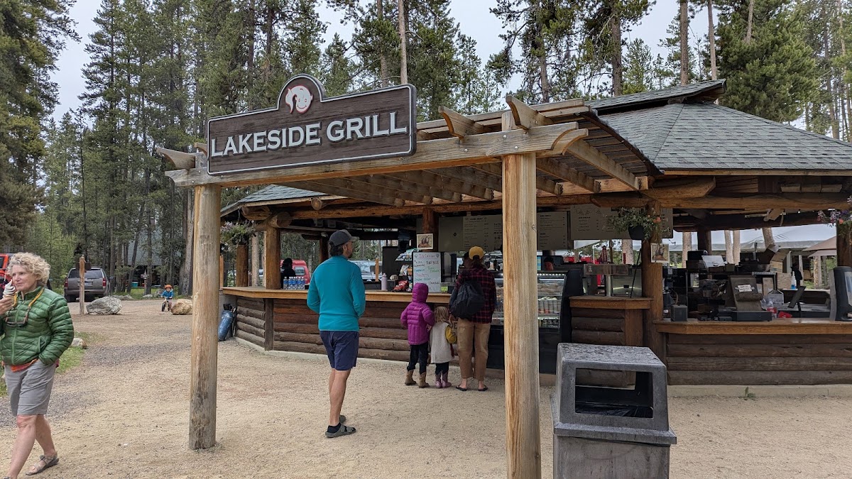 Lakeside Grill Photo 3