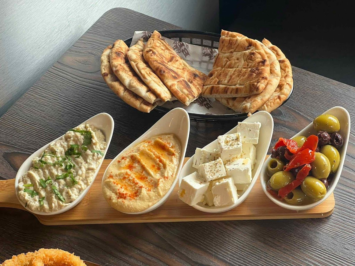 Golden Seafood & Steak House Photo 3