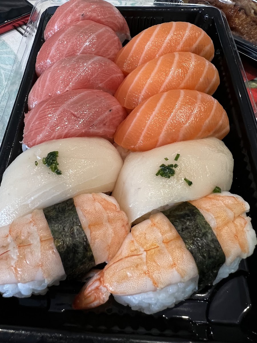 Ichibanice Sushi Ramen Photo 3