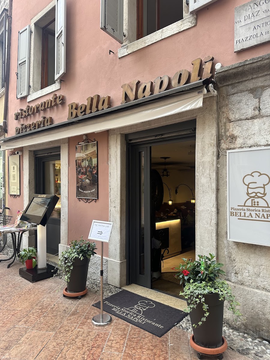 Bella Napoli Photo 3