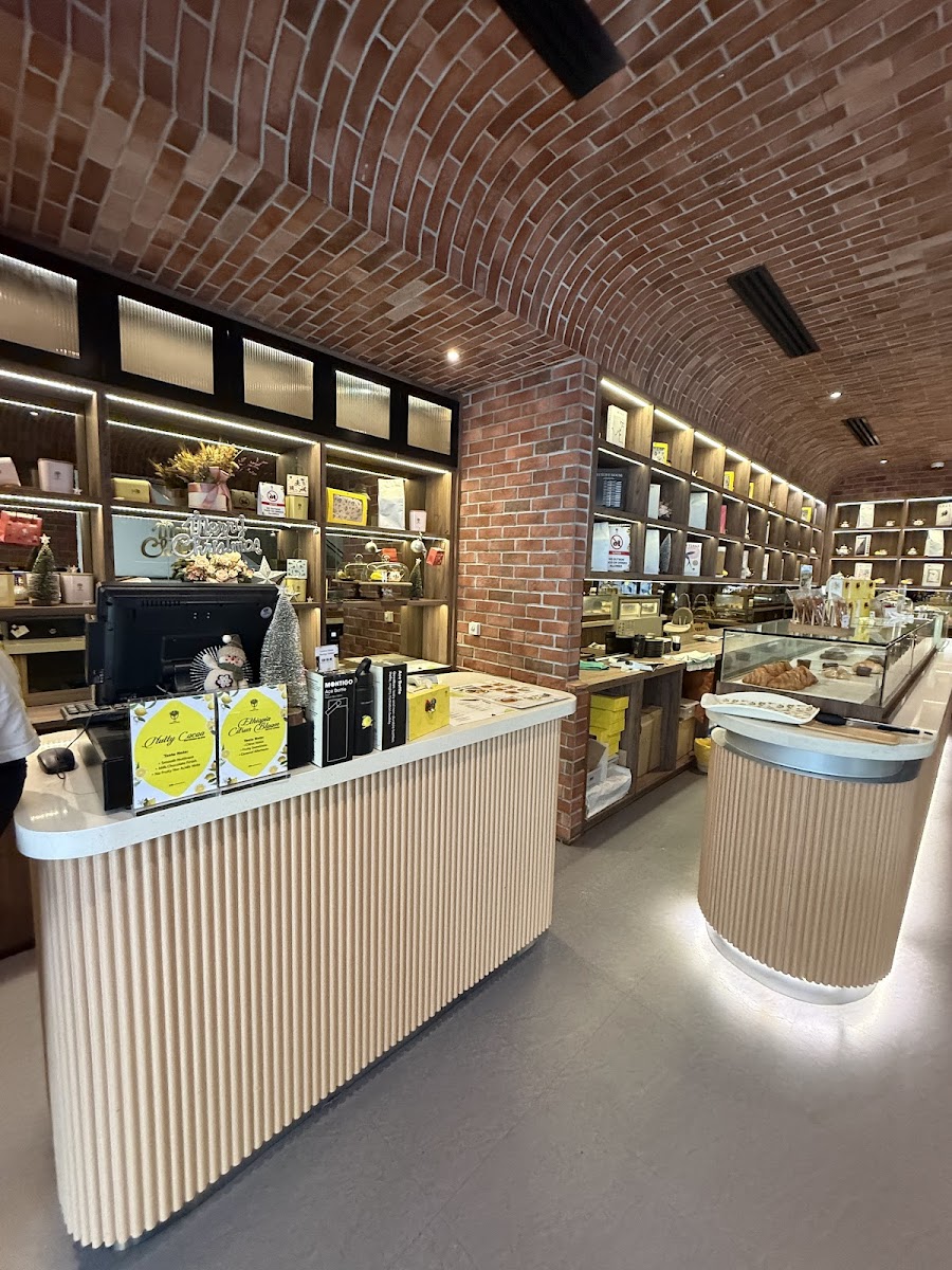 The Lemon Tree • Publika