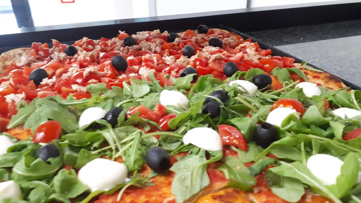Pizzeria Rosticceria 'Fantasy' Photo 6