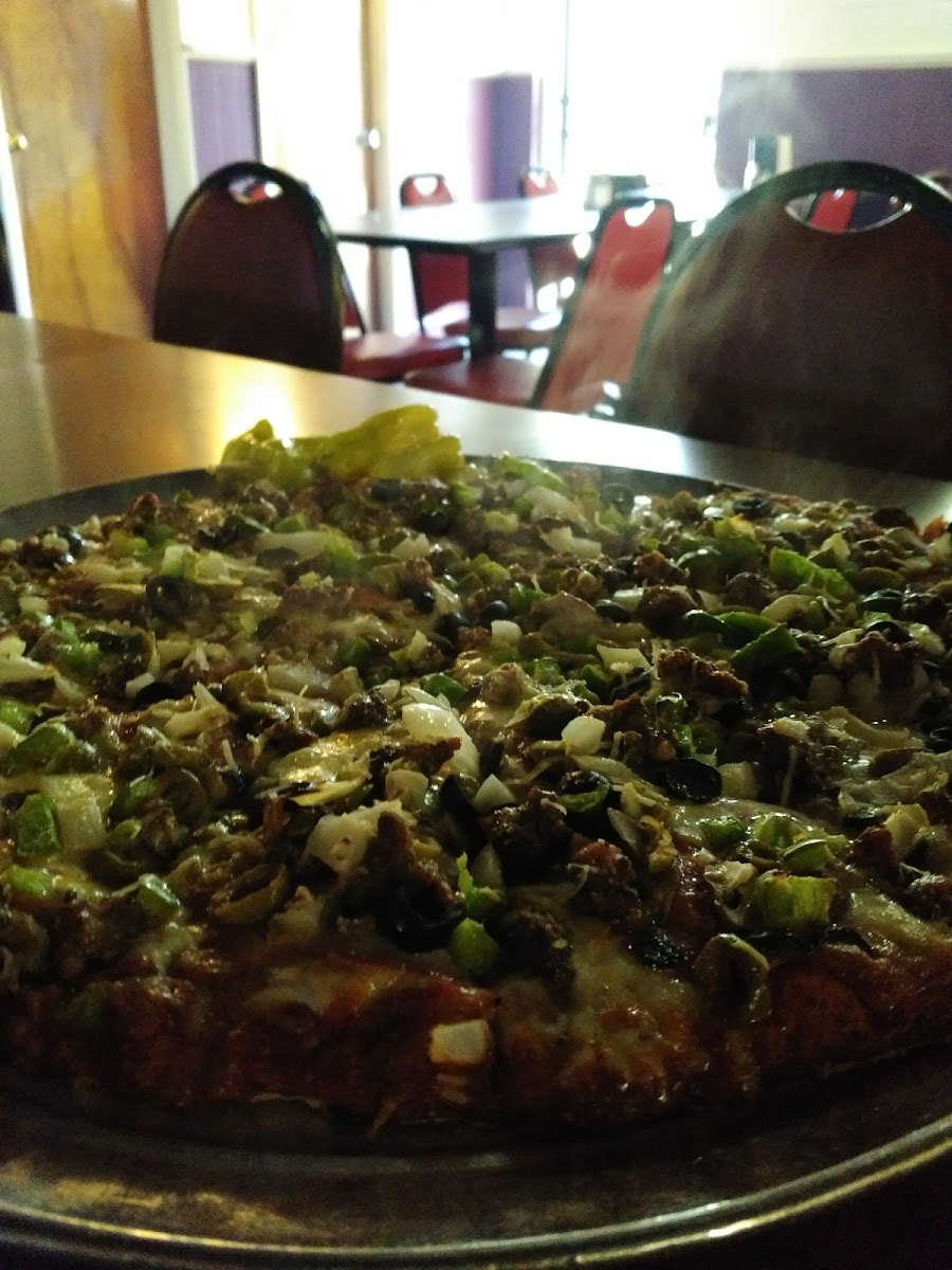 Bonnie & Clyde's Pizza Parlor Photo 9