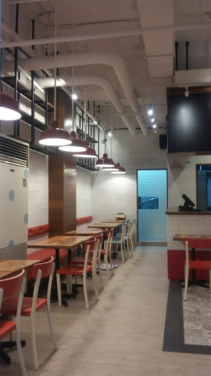 Mad Marks Creamery Glorietta 3 Photo 7