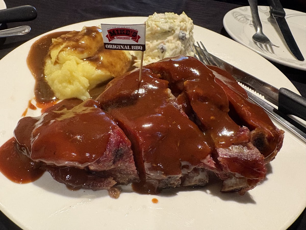 Mike's Smokehouse Photo 4