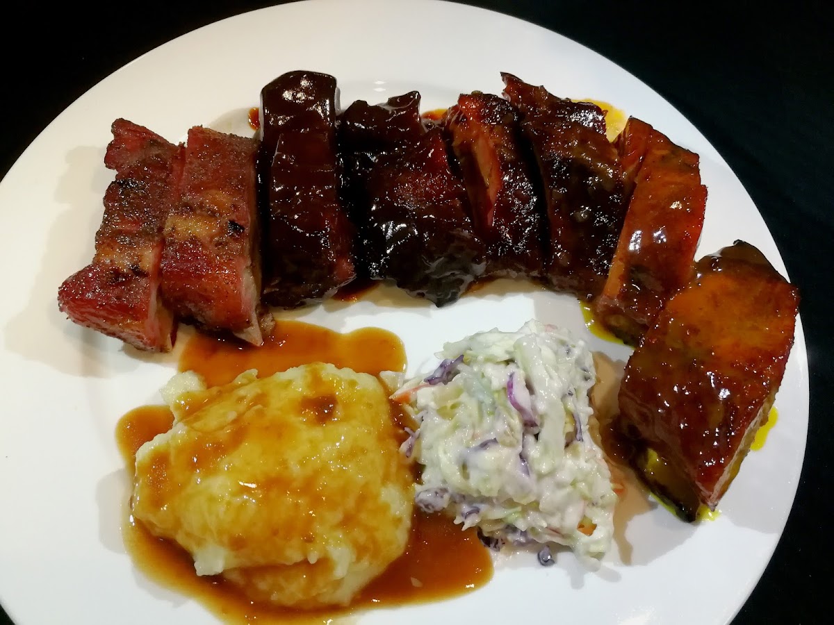 Mike's Smokehouse Photo 5