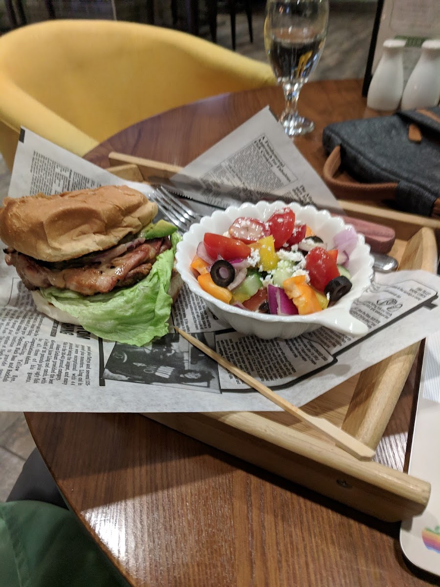 The Willow Grill & Bar Photo 4