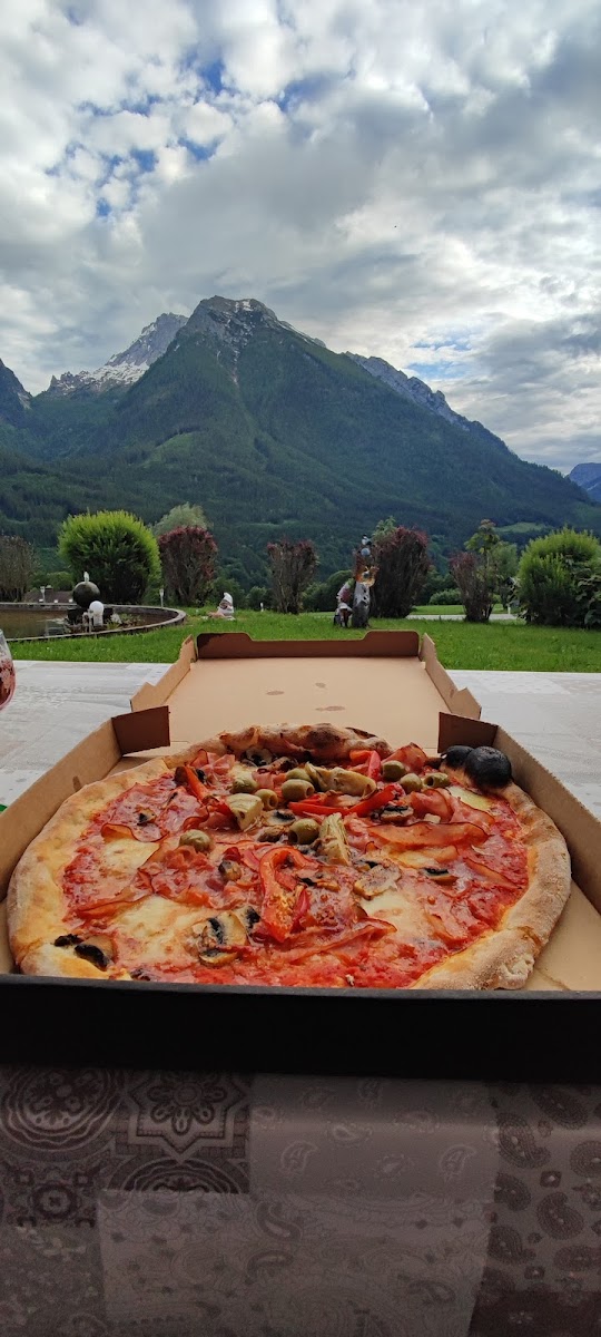 Baki's Pizza Photo 4