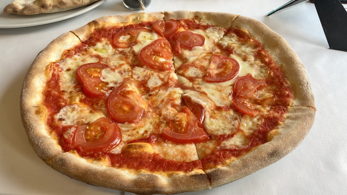 Baki's Pizza Photo 7