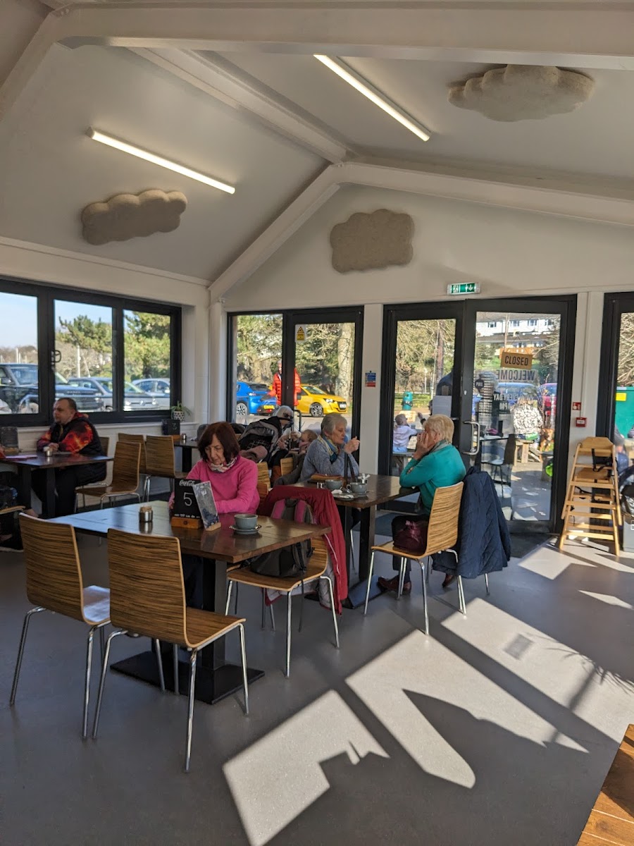 Café in the Park Photo 3