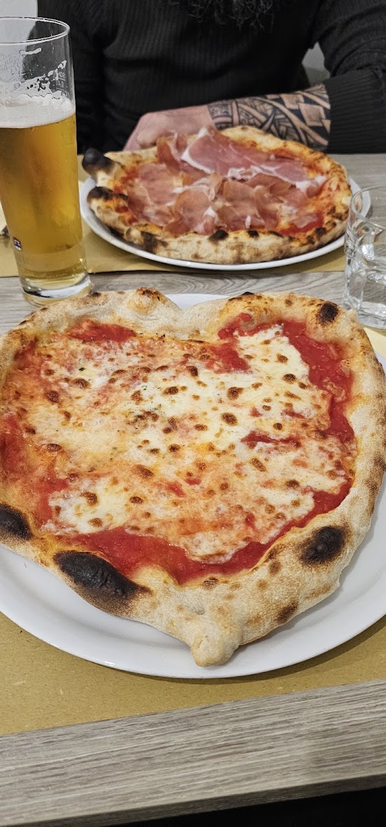 Pizzeria totò e peppino . Photo 10