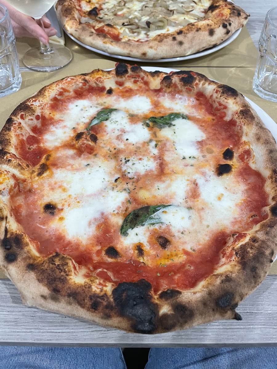 Pizzeria totò e peppino . Photo 2