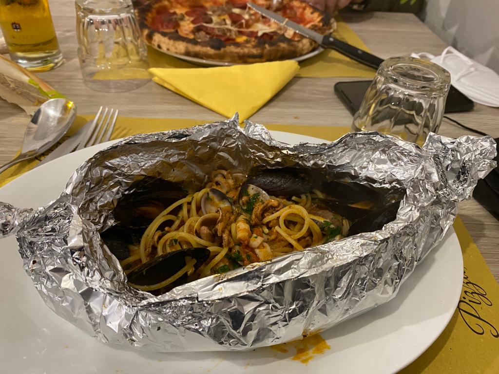 Pizzeria totò e peppino . Photo 3