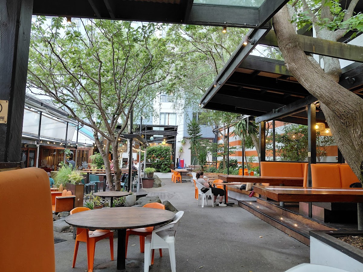 Southern Cross Garden Bar Restaurant Photo 4