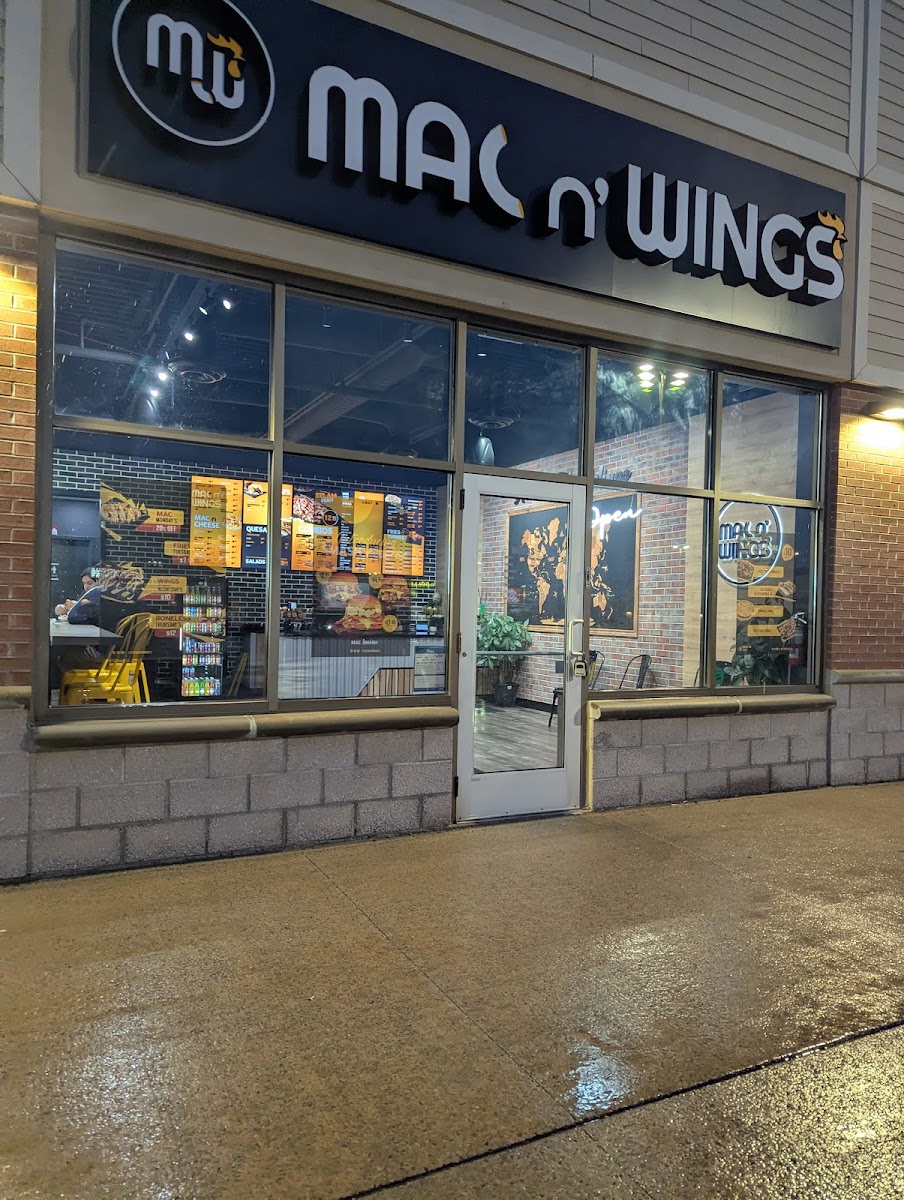 Mac N' Wings