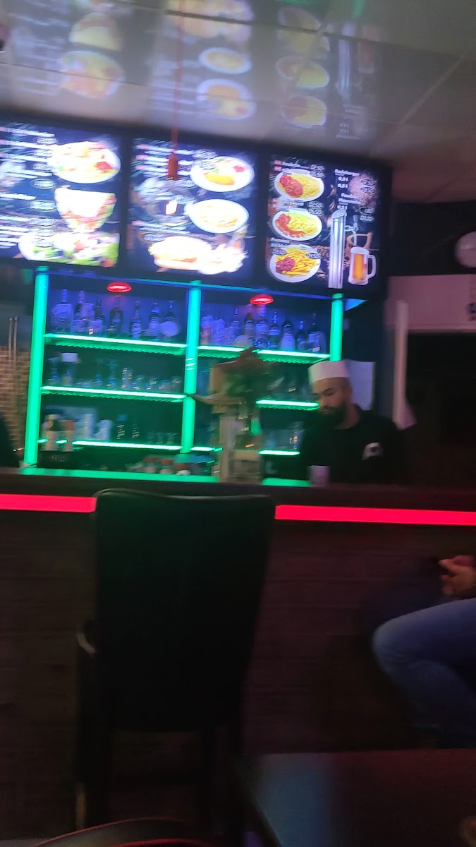 Ari's Diner Photo 2